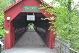 Le pont couvert de Wakefield a été reconstruit par des bénévoles, après avoir été la proie des flammes.