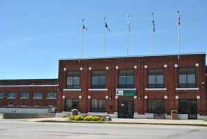 La Canadien International Paper (CIP), aujourd'hui l'usine Resolu, a joué un rôle majeur dans le développement de Gatineau.